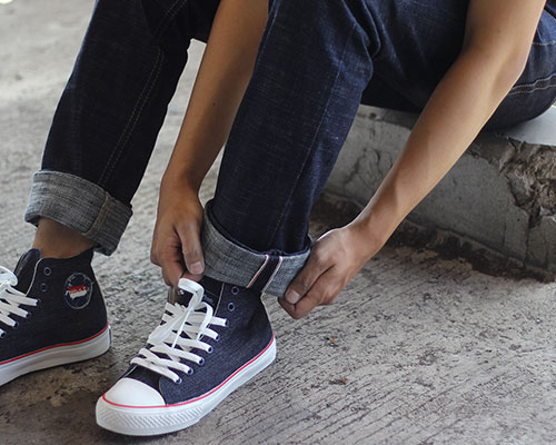 Джинсы из selvedge денима